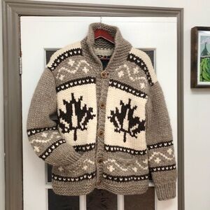 Cowichan 100% pure virgin wool hand knit cardigan